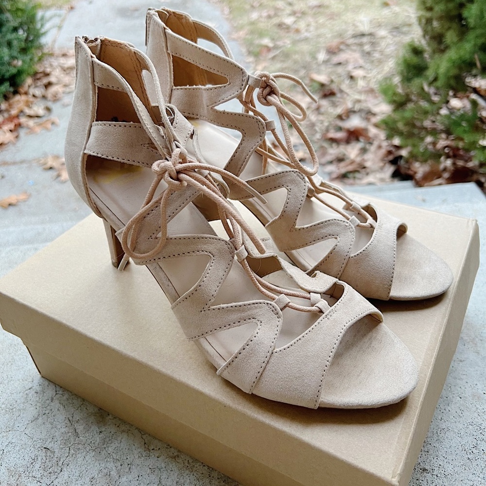 Fergalicious Heels - Picture 2 of 5